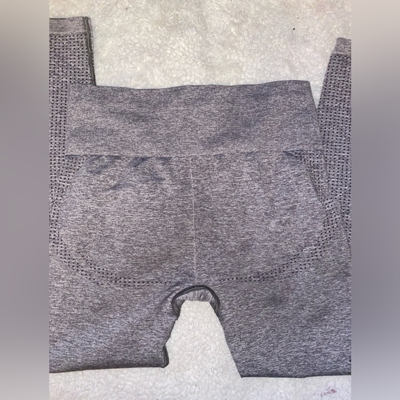 Gym Shark Leggings - Picture 2 of 2